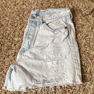 Never worn and in perfect condition from American eagle